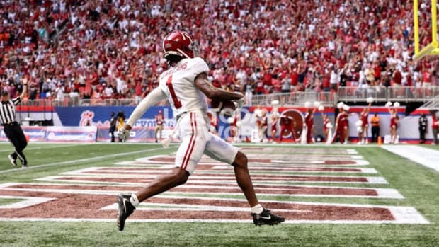Jameson Williams Catches and runs for a 94 yard touchdown versus Miami